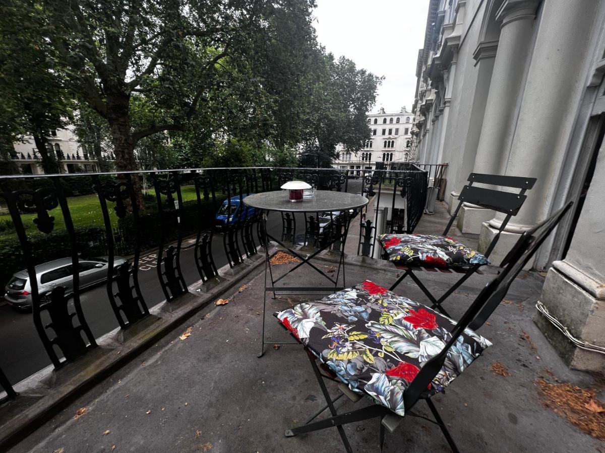 Hyde Park Studio Has Private Balcony With Tranquil Garden View London Exterior photo